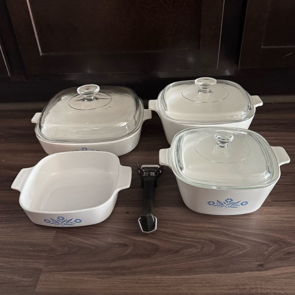 Vintage Corning Ware Cornflower Blue Baking & Cookware 8 Piece Set Lids & Handle - Picture 1 of 16